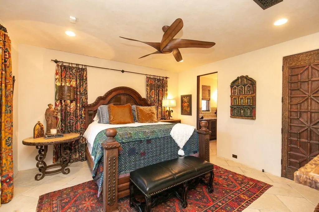 113 La Posada Spectacular Texas Waterfront Estate Redefining Artistic Luxury and Architectural Excellence at 9.895 Million 22