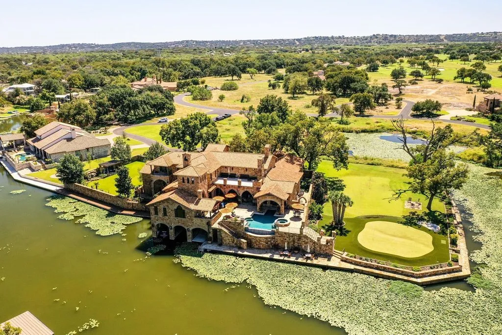 113 La Posada Spectacular Texas Waterfront Estate Redefining Artistic Luxury and Architectural Excellence at 9.895 Million 3