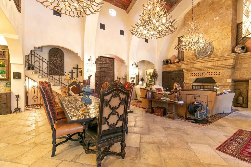 113 La Posada Spectacular Texas Waterfront Estate Redefining Artistic Luxury and Architectural Excellence at 9.895 Million 6