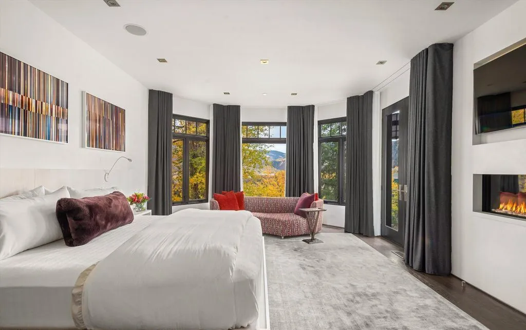 1162 Tiehack Rd Extraordinary Colorado Estate Showcasing Sophistication and Modern Comfort 11