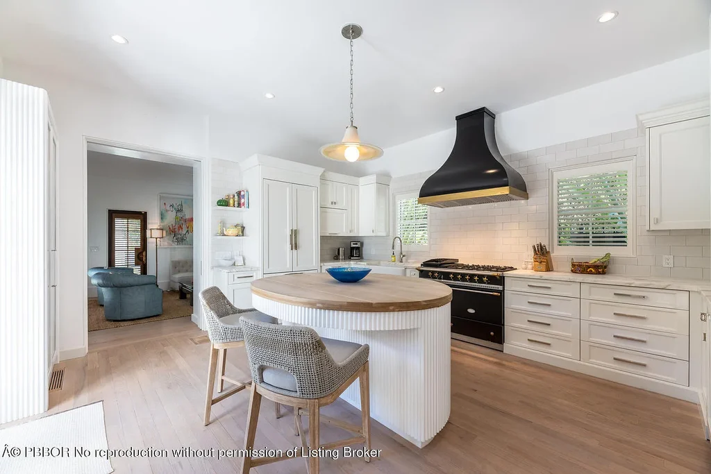 130 Brazilian Ave 23M Exquisite Mediterranean Revival Estate in Palm Beach 9