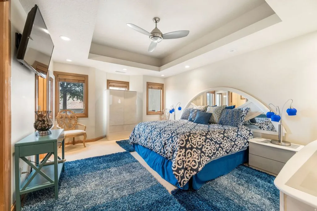 1448 E 2190 South Cir Breathtaking Custom Utah Estate with Panoramic Mountain Temple City Views 20