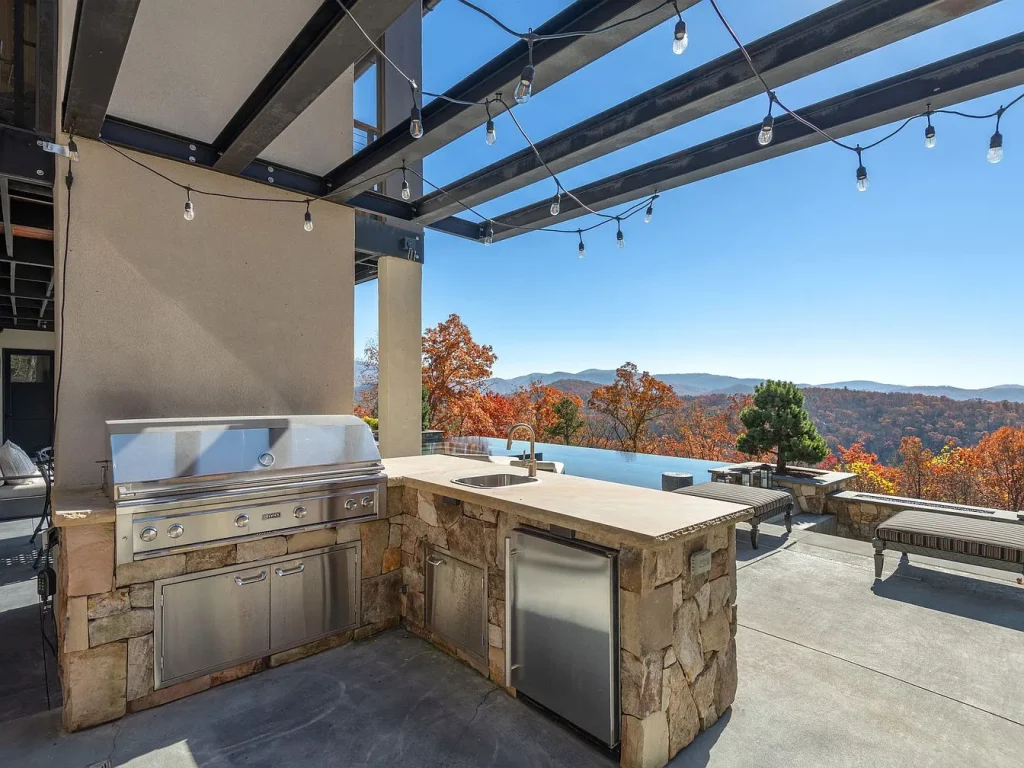 17 Wild Wind Trl Jaw Dropping Industrial Chic Estate with Elevated Resort Style Living in North Carolina 28