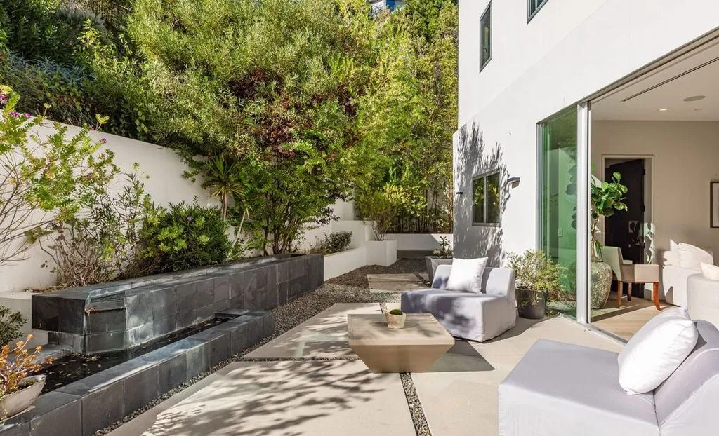 1895 Rising Glen Rd A Spectacular Architectural Gem Redefining Indoor Outdoor Elegance 14