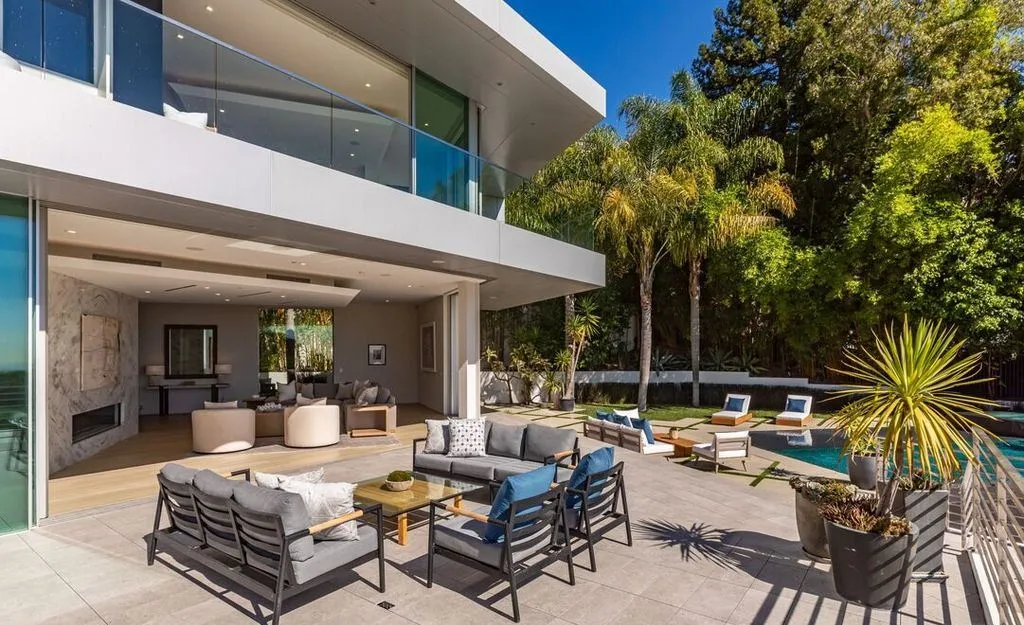 1895 Rising Glen Rd A Spectacular Architectural Gem Redefining Indoor Outdoor Elegance 17