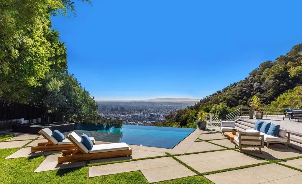 1895 Rising Glen Rd A Spectacular Architectural Gem Redefining Indoor Outdoor Elegance 18