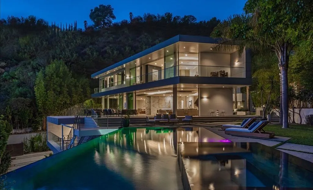 1895 Rising Glen Rd A Spectacular Architectural Gem Redefining Indoor Outdoor Elegance 23