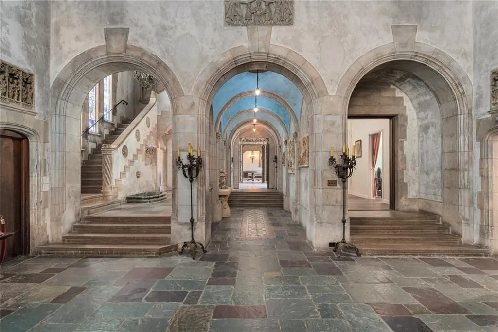Extraordinary Rhode Island Estate Offers Timeless Grandeur and Unmatched Potential, Asking $28.5 Million 14 207 Ruggles Ave An Extraordinary Rhode Island Estate Offering Timeless Grandeur and Unmatched Potential Asking 28.5 Million 13