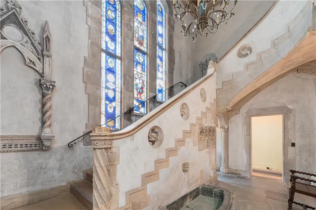 Extraordinary Rhode Island Estate Offers Timeless Grandeur and Unmatched Potential, Asking $28.5 Million 16 207 Ruggles Ave An Extraordinary Rhode Island Estate Offering Timeless Grandeur and Unmatched Potential Asking 28.5 Million 15