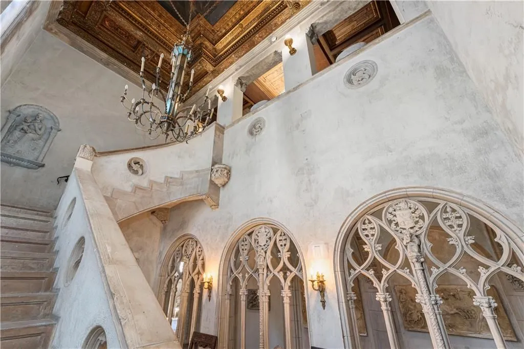 Extraordinary Rhode Island Estate Offers Timeless Grandeur and Unmatched Potential, Asking $28.5 Million 17 207 Ruggles Ave An Extraordinary Rhode Island Estate Offering Timeless Grandeur and Unmatched Potential Asking 28.5 Million 16