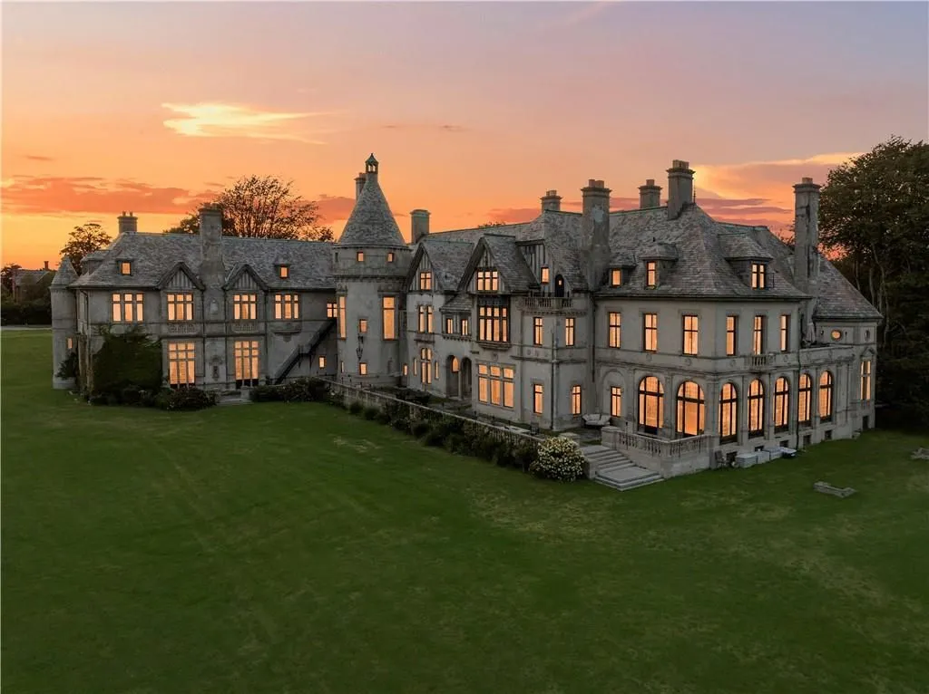 Extraordinary Rhode Island Estate Offers Timeless Grandeur and Unmatched Potential, Asking $28.5 Million 25 207 Ruggles Ave An Extraordinary Rhode Island Estate Offering Timeless Grandeur and Unmatched Potential Asking 28.5 Million 6