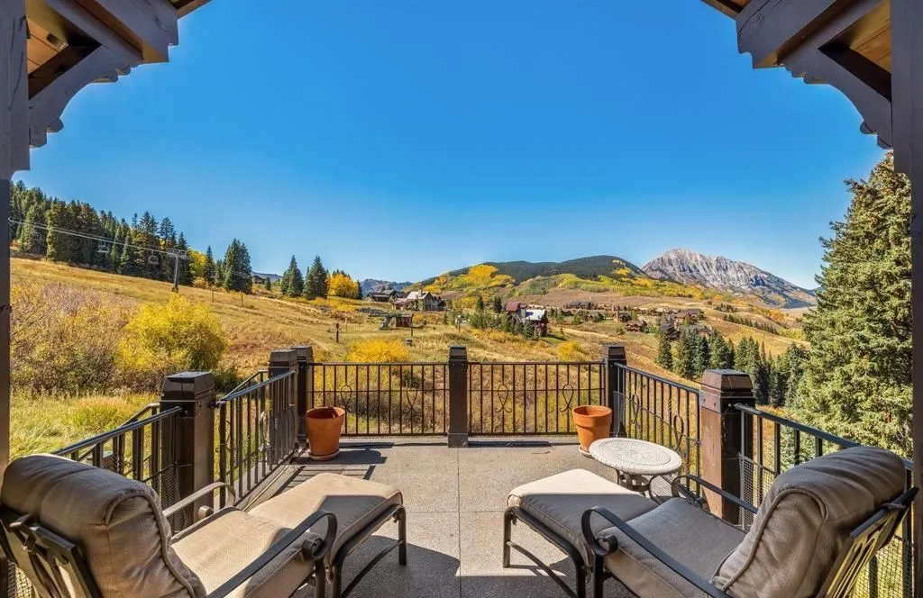 28 Kokanee Ln Stunning Colorado Mountain Home by Acclaimed Architect Daniel Murphy 12