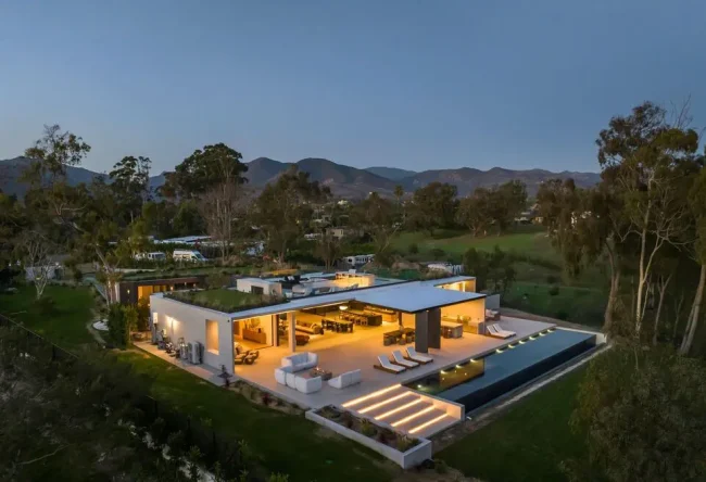 Step Inside the $16,575,000 Point Dume Architectural Marvel by Minarc and MYMM