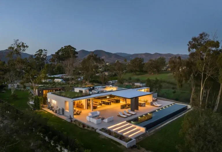 Step Inside the $16,575,000 Point Dume Architectural Marvel by Minarc and MYMM