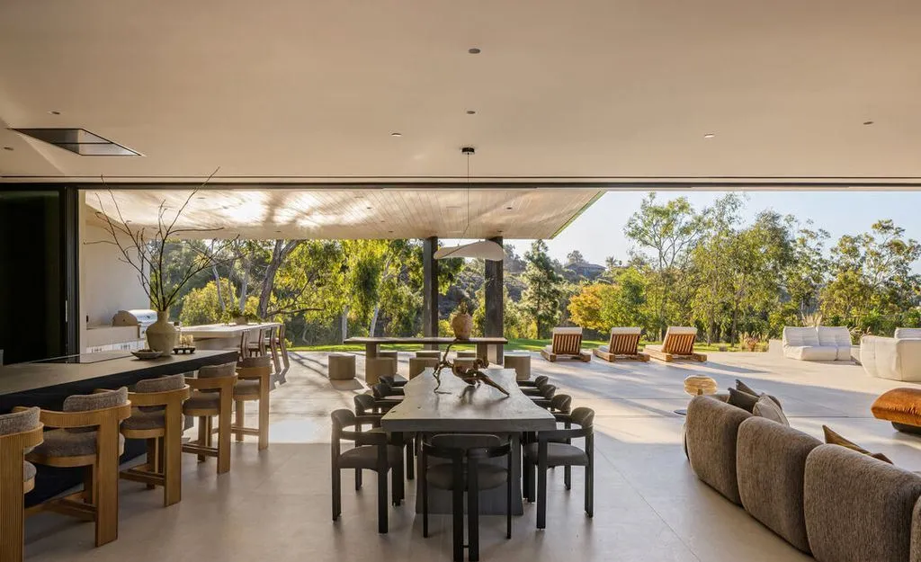 Step Inside the $16,575,000 Point Dume Architectural Marvel by Minarc and MYMM 15 29200 Larkspur Ln Extraordinary Point Dume Estate by Minarc and MYMM Interior Design Studio 11