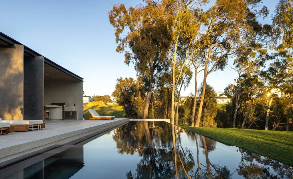 Step Inside the $16,575,000 Point Dume Architectural Marvel by Minarc and MYMM 11 29200 Larkspur Ln Extraordinary Point Dume Estate by Minarc and MYMM Interior Design Studio 7