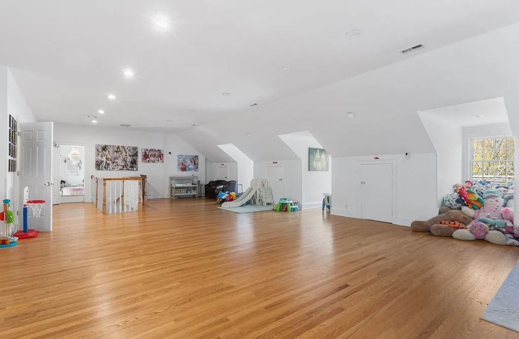 2959 Congress Street A Breathtaking Connecticut Estate Redefining the Dream Home 15