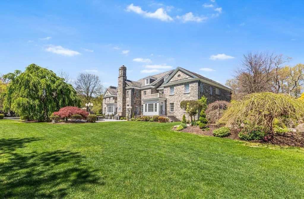 2959 Congress Street A Breathtaking Connecticut Estate Redefining the Dream Home 21