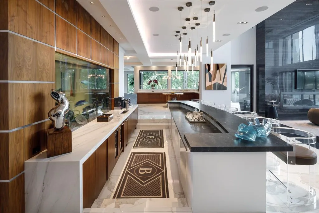 Spectacular Texas Estate Offers Unmatched Lakefront and Golf-Course Living Est. $9,999,999 15 3102 Noble Lakes Ln Spectacular Texas Estate with Unmatched Lakefront and Golf Course Living at 9.999 Million 11