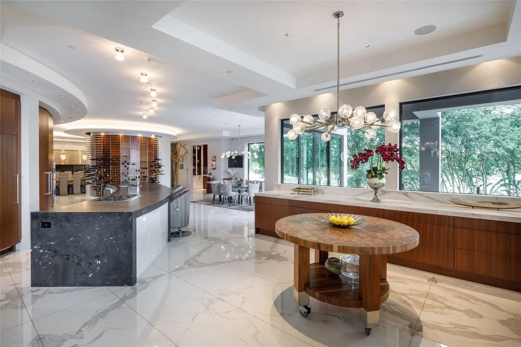 Spectacular Texas Estate Offers Unmatched Lakefront and Golf-Course Living Est. $9,999,999 16 3102 Noble Lakes Ln Spectacular Texas Estate with Unmatched Lakefront and Golf Course Living at 9.999 Million 12