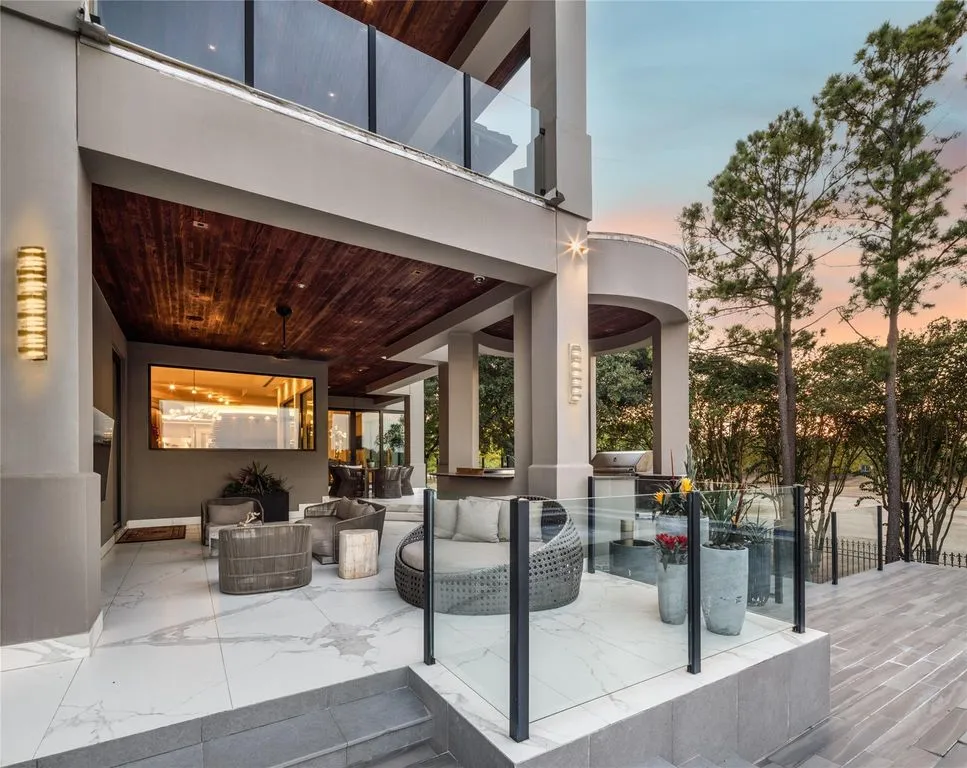 Spectacular Texas Estate Offers Unmatched Lakefront and Golf-Course Living Est. $9,999,999 17 3102 Noble Lakes Ln Spectacular Texas Estate with Unmatched Lakefront and Golf Course Living at 9.999 Million 17
