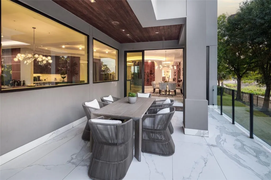 Spectacular Texas Estate Offers Unmatched Lakefront and Golf-Course Living Est. $9,999,999 22 3102 Noble Lakes Ln Spectacular Texas Estate with Unmatched Lakefront and Golf Course Living at 9.999 Million 18