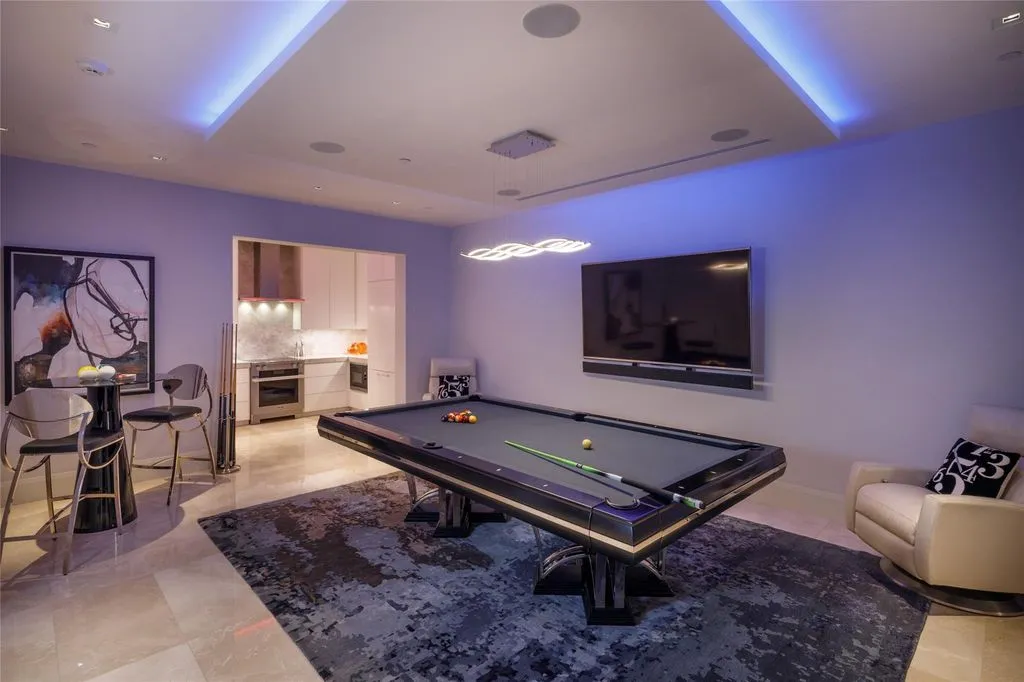 Spectacular Texas Estate Offers Unmatched Lakefront and Golf-Course Living Est. $9,999,999 34 3102 Noble Lakes Ln Spectacular Texas Estate with Unmatched Lakefront and Golf Course Living at 9.999 Million 31