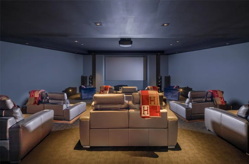 Spectacular Texas Estate Offers Unmatched Lakefront and Golf-Course Living Est. $9,999,999 35 3102 Noble Lakes Ln Spectacular Texas Estate with Unmatched Lakefront and Golf Course Living at 9.999 Million 32