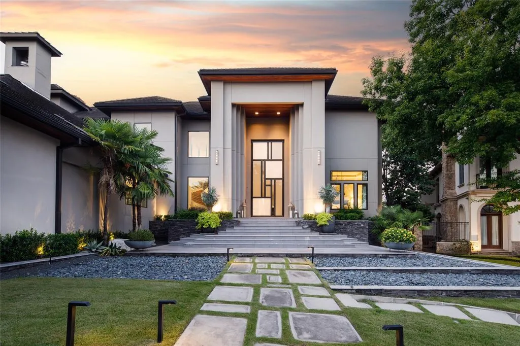 Spectacular Texas Estate Offers Unmatched Lakefront and Golf-Course Living Est. $9,999,999 8 3102 Noble Lakes Ln Spectacular Texas Estate with Unmatched Lakefront and Golf Course Living at 9.999 Million 5