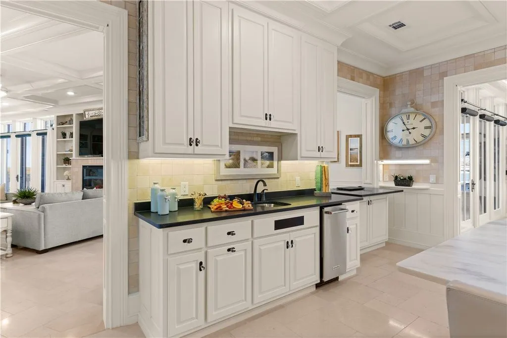 316 Yacht Club Ln A Spectacular St. Simons Island Mansion Redefining the Golden Isles Luxury Lifestyle at 8.49 Million 17