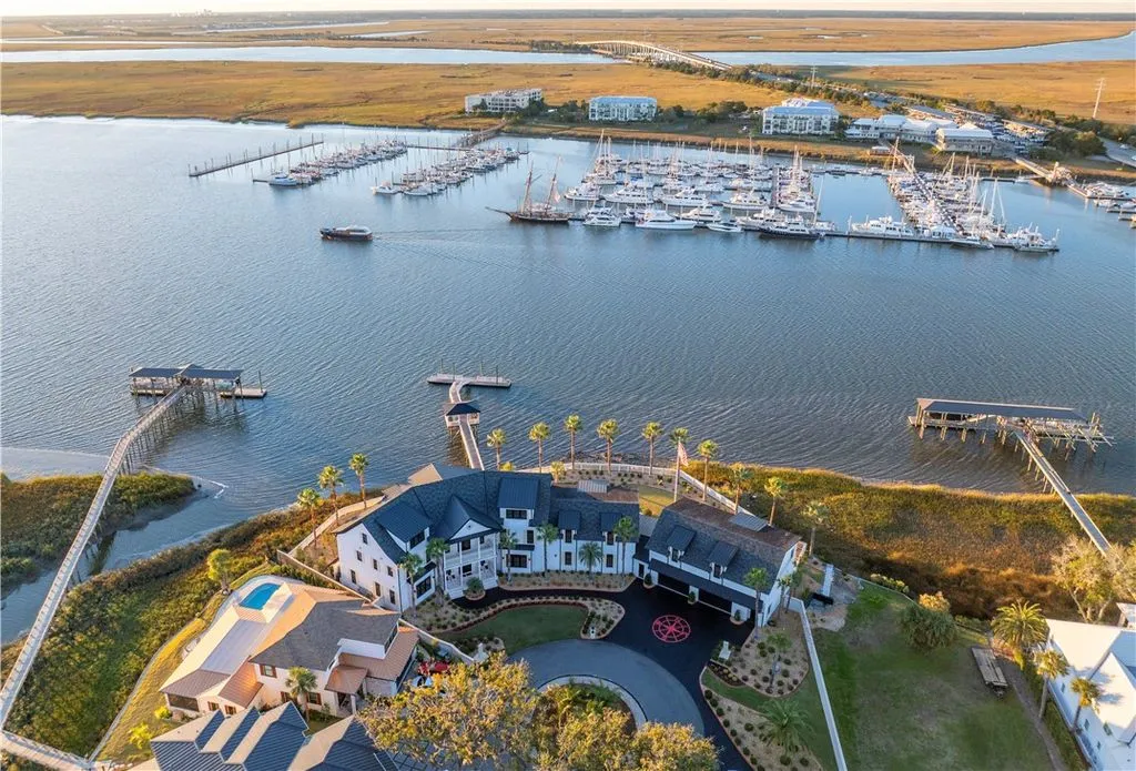 316 Yacht Club Ln A Spectacular St. Simons Island Mansion Redefining the Golden Isles Luxury Lifestyle at 8.49 Million 20