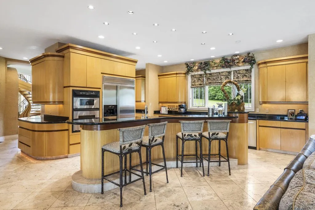 318 S Farm Road 193 A Stunning Missouri Estate Offering Unmatched Sophistication Privacy and Resort Style Amenities 11