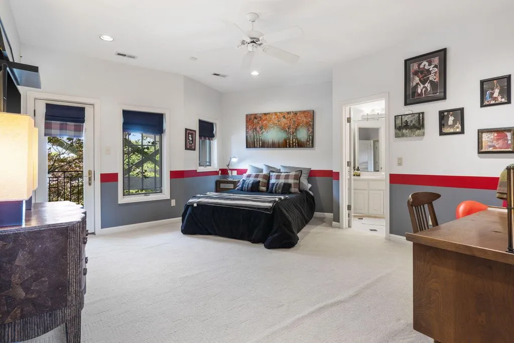 318 S Farm Road 193 A Stunning Missouri Estate Offering Unmatched Sophistication Privacy and Resort Style Amenities 16