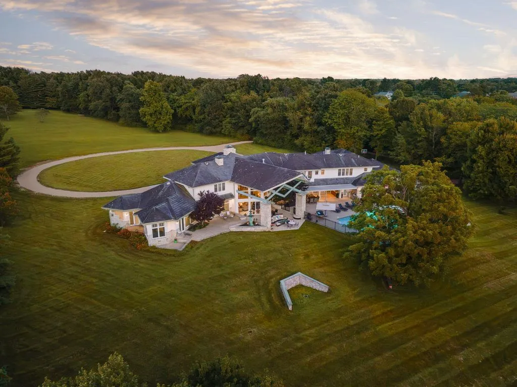 318 S Farm Road 193 A Stunning Missouri Estate Offering Unmatched Sophistication Privacy and Resort Style Amenities 23