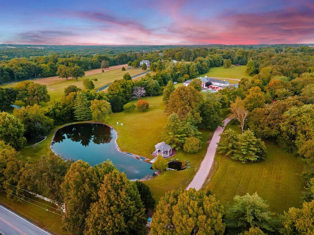 318 S Farm Road 193 A Stunning Missouri Estate Offering Unmatched Sophistication Privacy and Resort Style Amenities 24