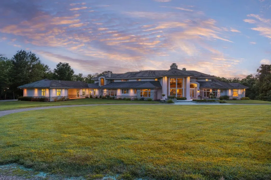 318 S Farm Road 193 A Stunning Missouri Estate Offering Unmatched Sophistication Privacy and Resort Style Amenities 29