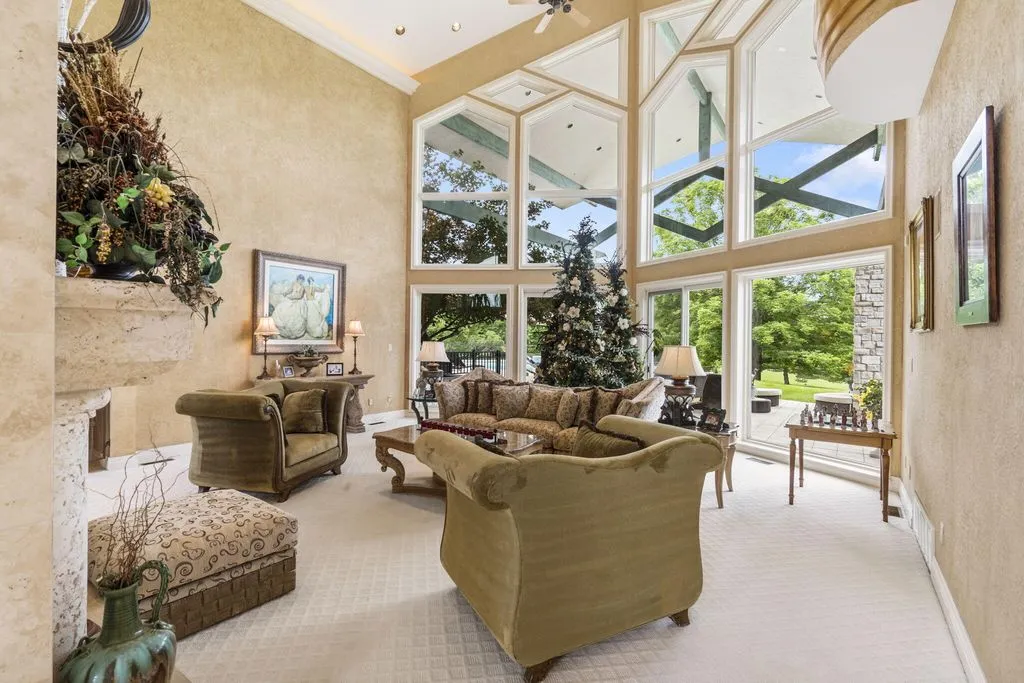 318 S Farm Road 193 A Stunning Missouri Estate Offering Unmatched Sophistication Privacy and Resort Style Amenities 5