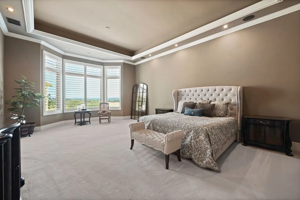 325 River Rdg A Breathtaking G. Morris Homes Masterpiece Showcasing Refined Texas Hill Country Living for 4.8 Million 17