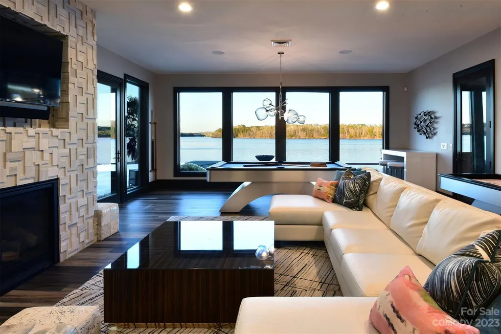 A Breathtaking Modern Masterpiece Overlooking Lake Tillery, North Carolina 19 4059 Old Timber Way Norwood NC 2812827