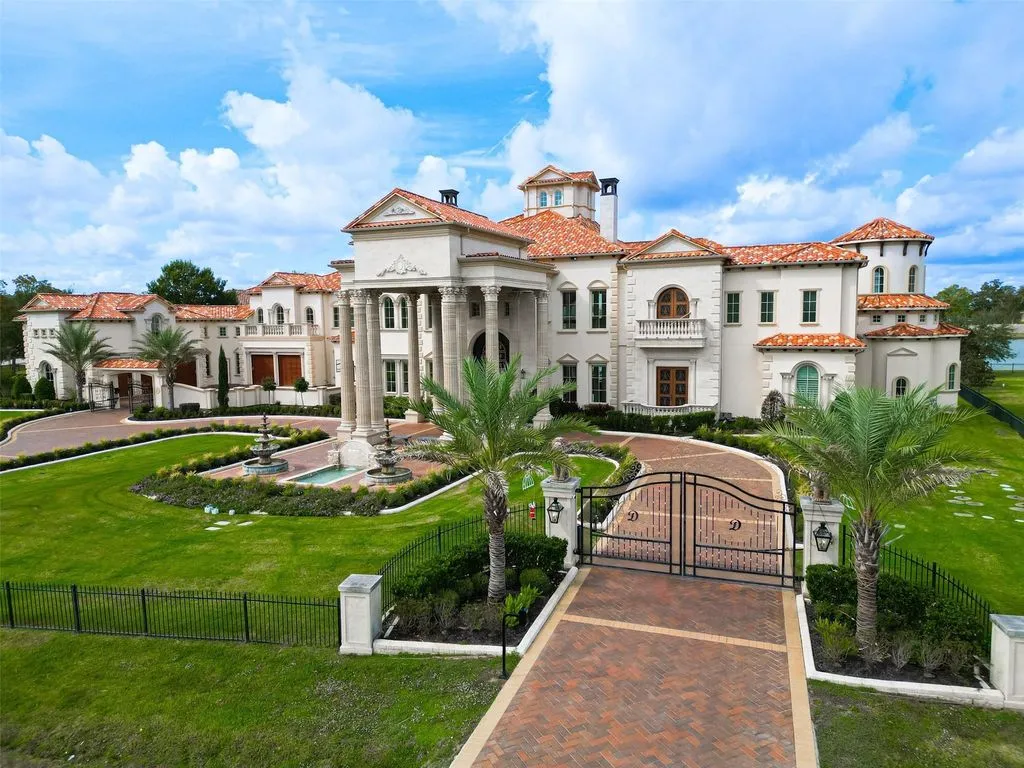 41 Cadence Ct Stunning Mediterranean Home With Beautiful Architectural Details 2