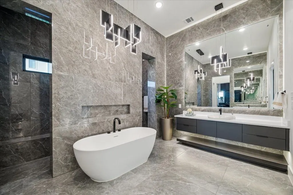 Luxury Waterfront Living: Sleek, Modern Texas Estate Worth $5.8 Million 16 51 Saint Catherine Way Breathtaking Modern Waterfront Masterpiece – 5.8 Million 12