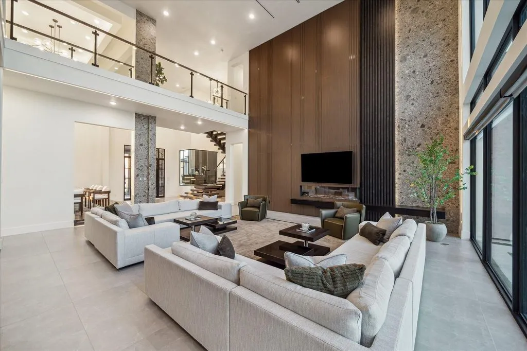 Luxury Waterfront Living: Sleek, Modern Texas Estate Worth $5.8 Million 10 51 Saint Catherine Way Breathtaking Modern Waterfront Masterpiece – 5.8 Million 6