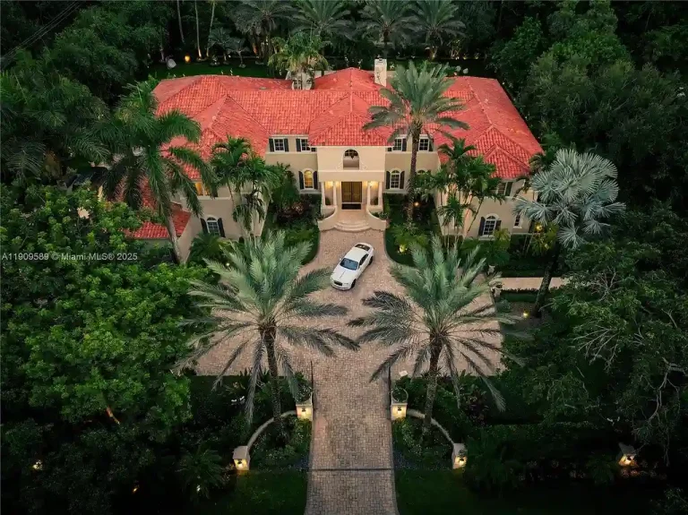 A Spectacular $18.5 Million Waterfront Estate Offering Elevated Luxury Living in Coral Gables