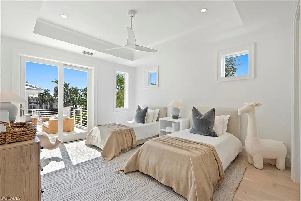 544 13th AVE S Naples FL Stunning 14M Coastal Contemporary Luxury Home 7