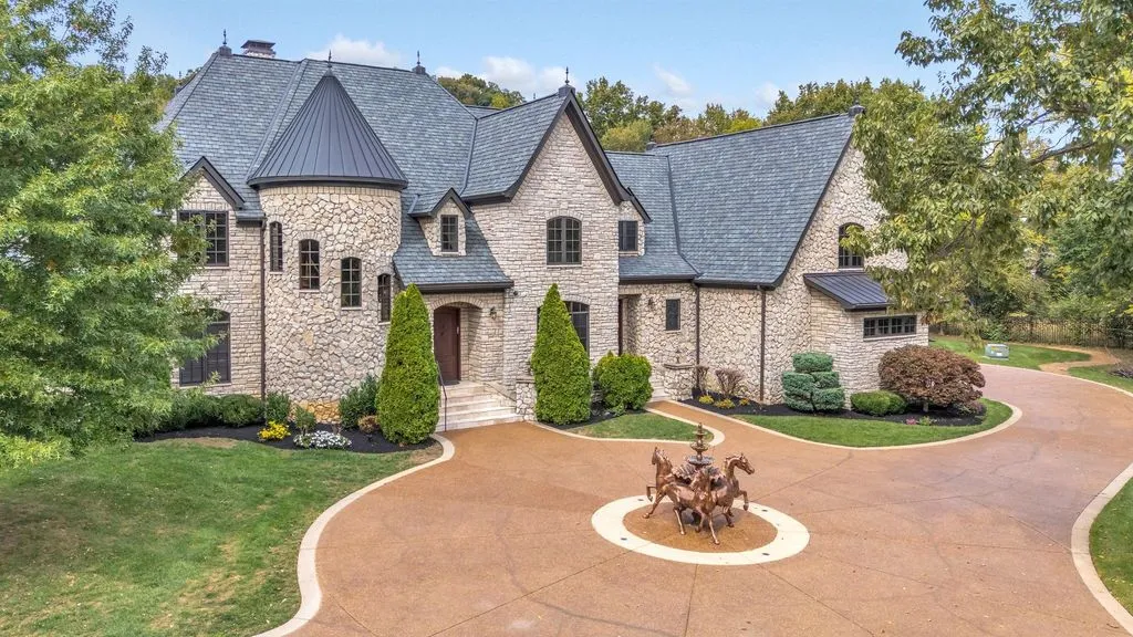 5915 Hillsboro Pike A Spectacular Tennessee Estate Perfect for Entertainment and Everyday Living 1