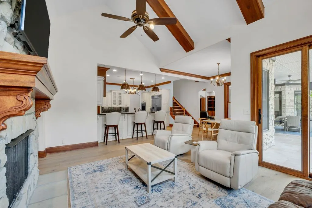 5915 Hillsboro Pike A Spectacular Tennessee Estate Perfect for Entertainment and Everyday Living 11