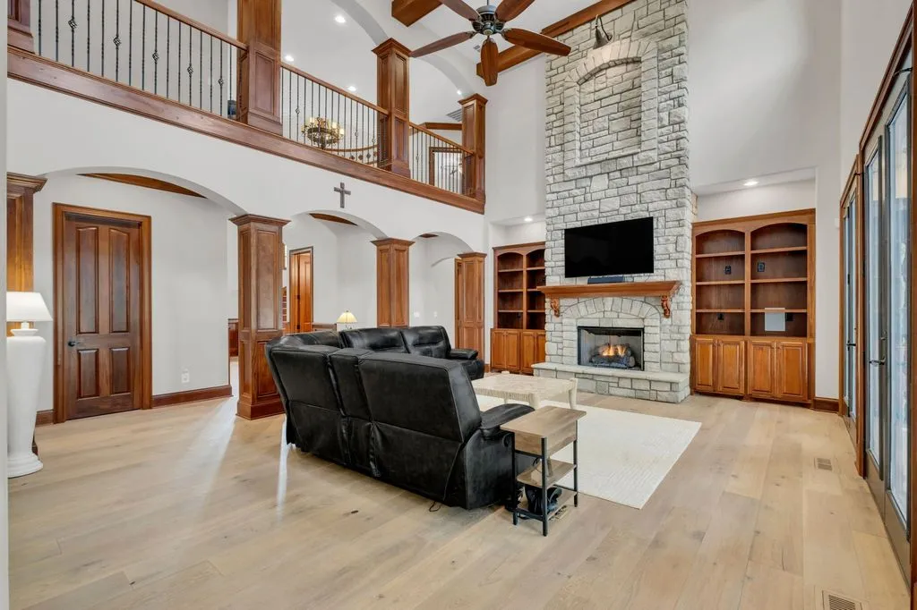 5915 Hillsboro Pike A Spectacular Tennessee Estate Perfect for Entertainment and Everyday Living 7