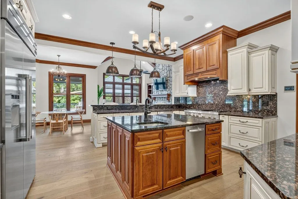 5915 Hillsboro Pike A Spectacular Tennessee Estate Perfect for Entertainment and Everyday Living 9