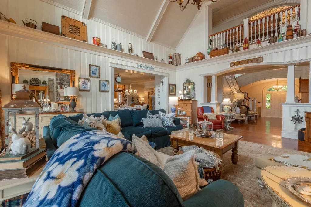 736 Lake Dr N Stunning Hamptons Inspired Masterpiece with Resort Style Luxury in Canada 19