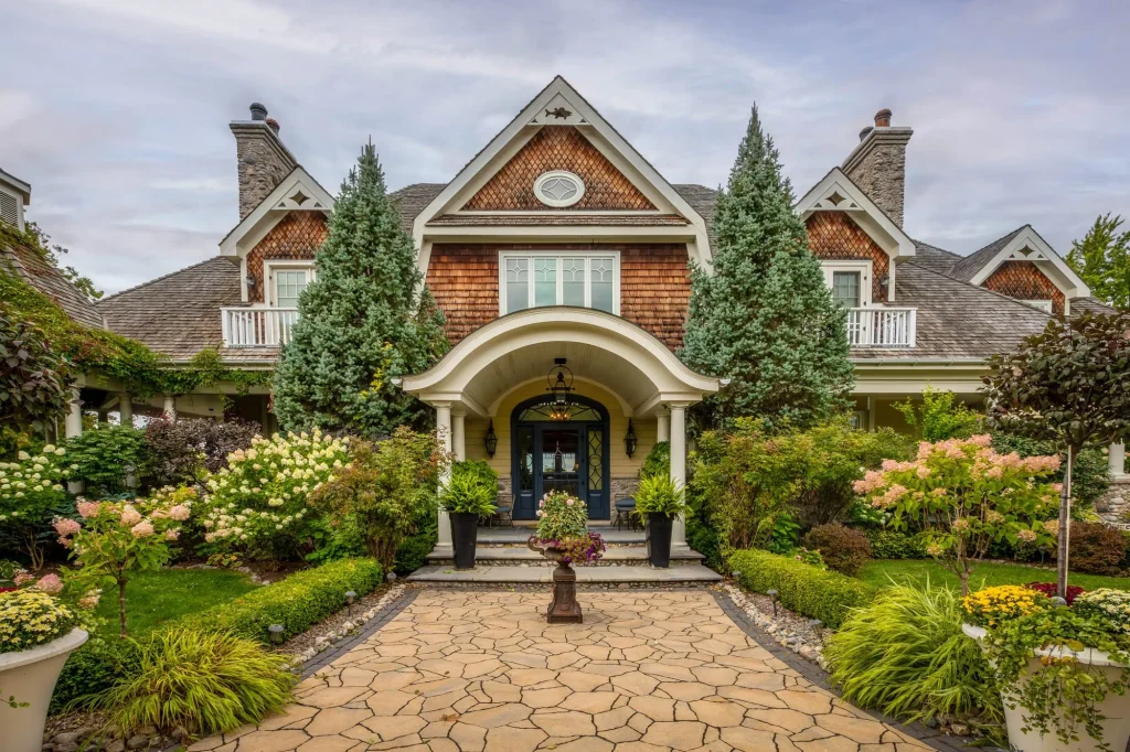 736 Lake Dr N Stunning Hamptons Inspired Masterpiece with Resort Style Luxury in Canada 2